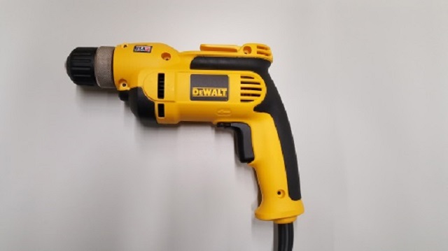 DEWALT DWD110 and DWD112 3/8-inch variable speed reversing drills 제품사진 #1