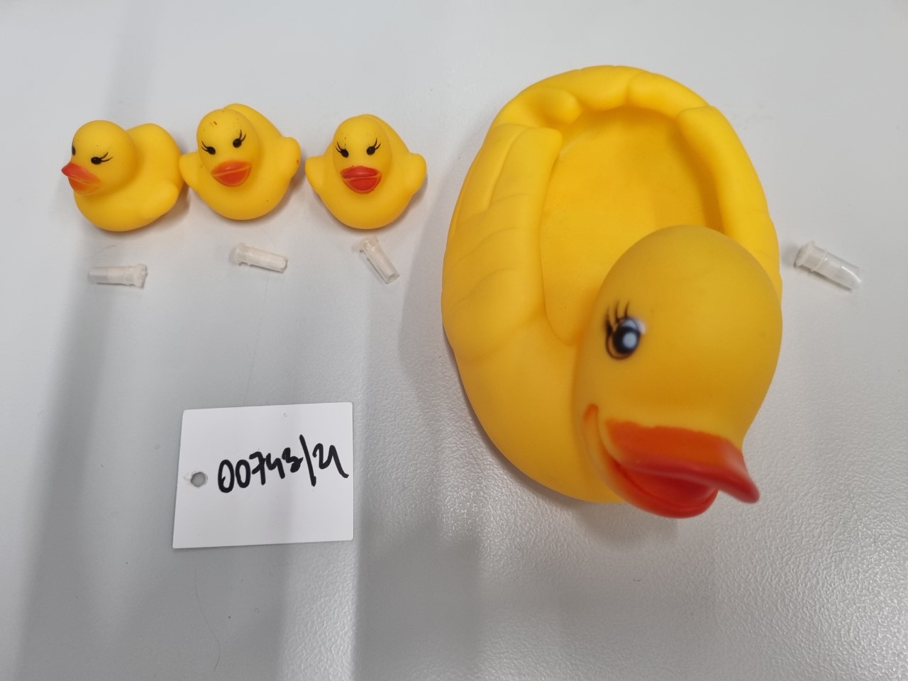 DUCK (고무 오리 목욕장난감) 제품사진 #1