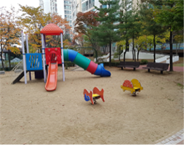 모래놀이터 사진